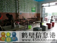軍民花園一區(qū)門口西，小吃店，3萬轉讓費，不包括房租，營業(yè)中