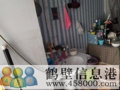 鶴鳴花園車庫出租（地上車庫，像當于一樓）